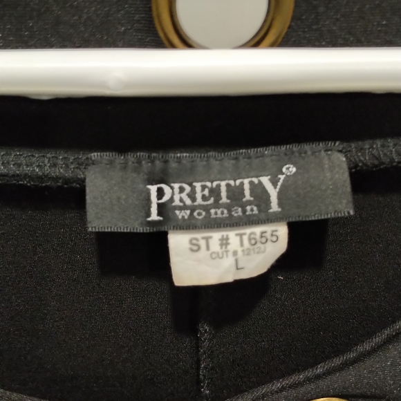 Pretty Women Black Shirt with Grommet Collar. Large - Picture 2 of 3
